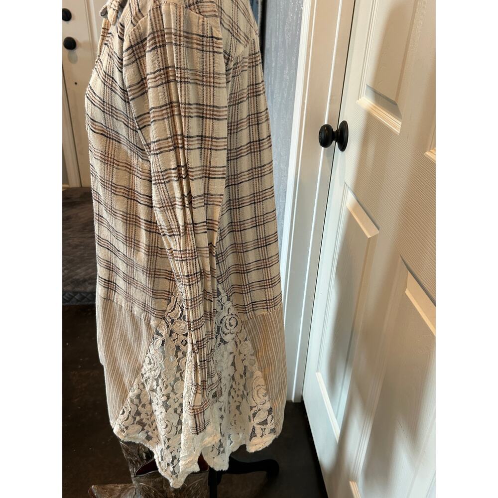 A’REVE Mixed Media Plaid & Lace Tunic Shirt | Boho Western | Size Medium - Picture 7 of 11